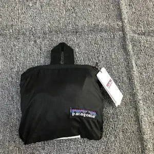 PATAGONIA LIGHTWEIGHT TRAVEL COURIER15L黒 Lightweight Travel Courier – Patagonia Worn Wear®